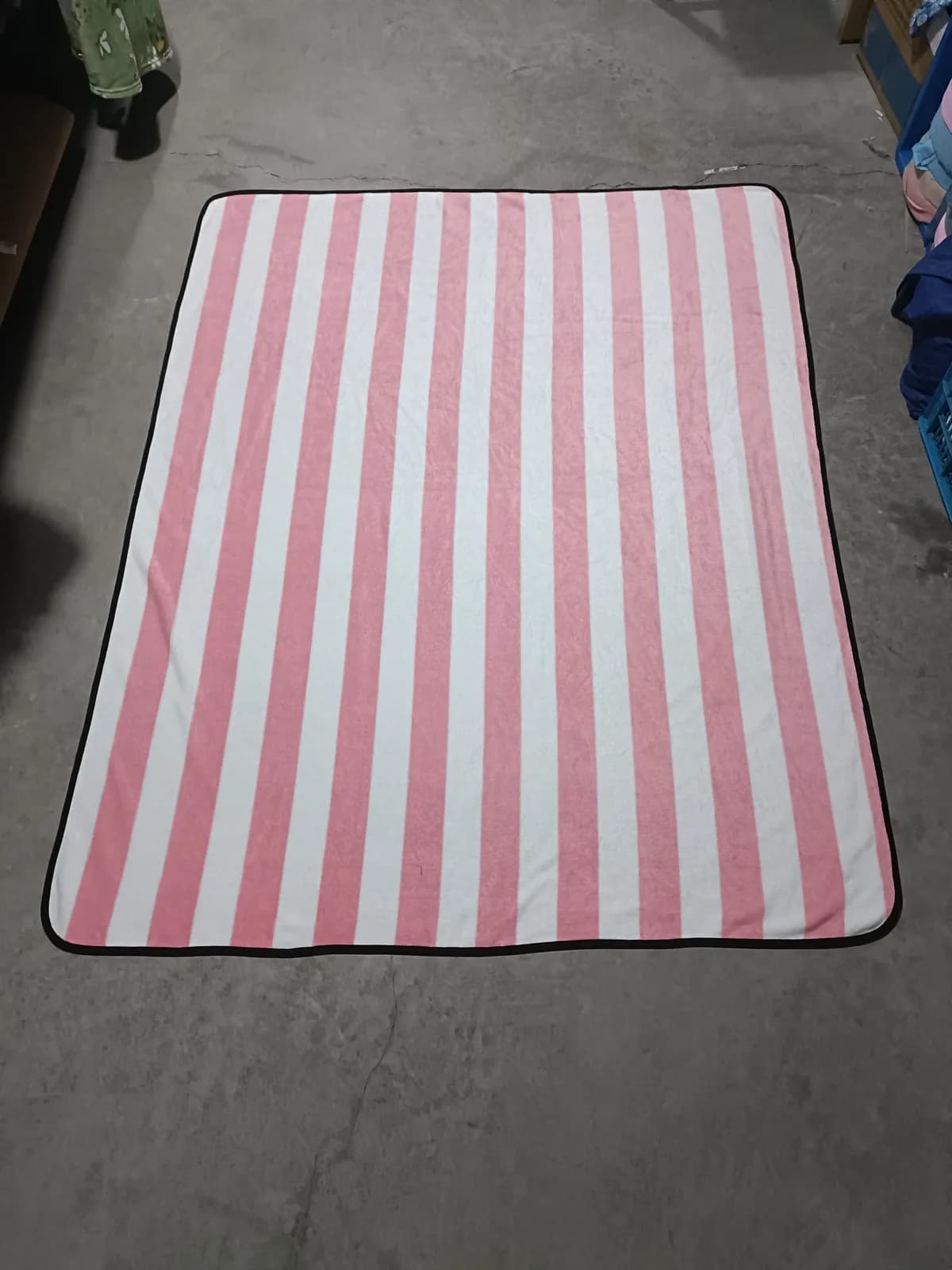 Printed Seasonal Blanket by Mengxin Home Textile