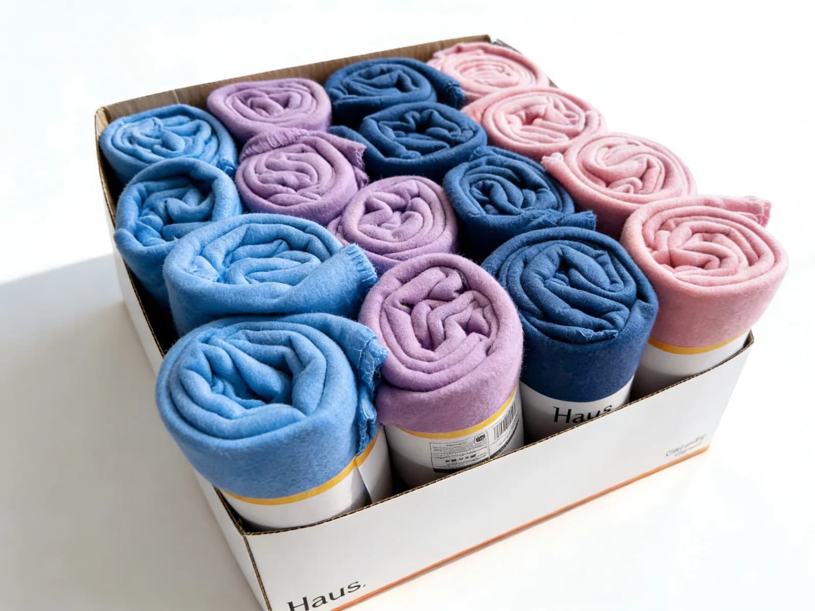 Flannel / Coral Fleece Blanket by Mengxin Home Textile